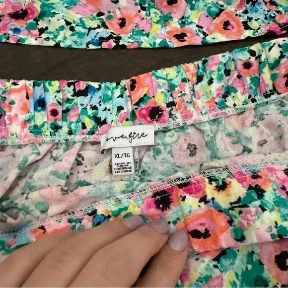 NWT GIRLS love  fire two piece set L/XL - Picture 4 of 6